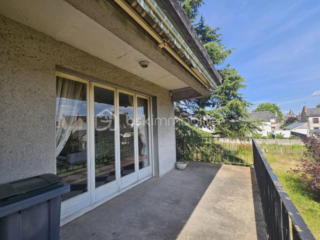 BIEN AVEC VUE IMPRENABLE SUR LA LOIRE – 5 pièces – 3 chambres – 94 m²