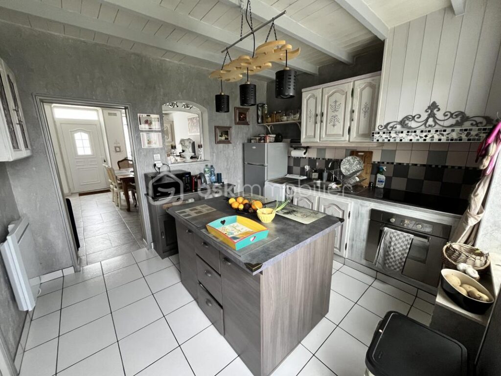 Charmante maison de village rénovée avec jardin – 4 pièces – 2 chambres – 73 m²