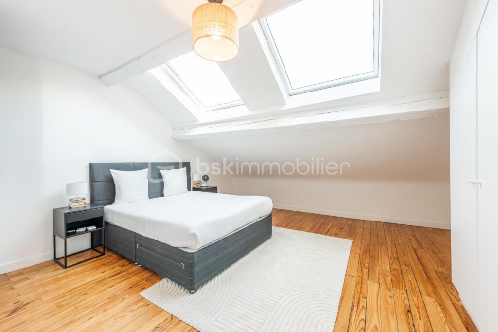 EXCLUSIVITE SUPERBE APPARTEMENT TRIPLEX 127 M2 CENTRE VILLE ANNECY – 6 pièces – 4 chambres – 127 m²