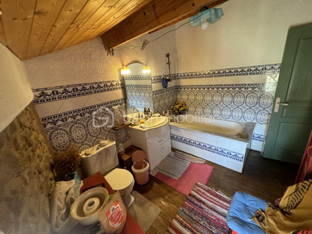 Maison de village avec petit jardin – 3 pièces – 2 chambres – 61 m²