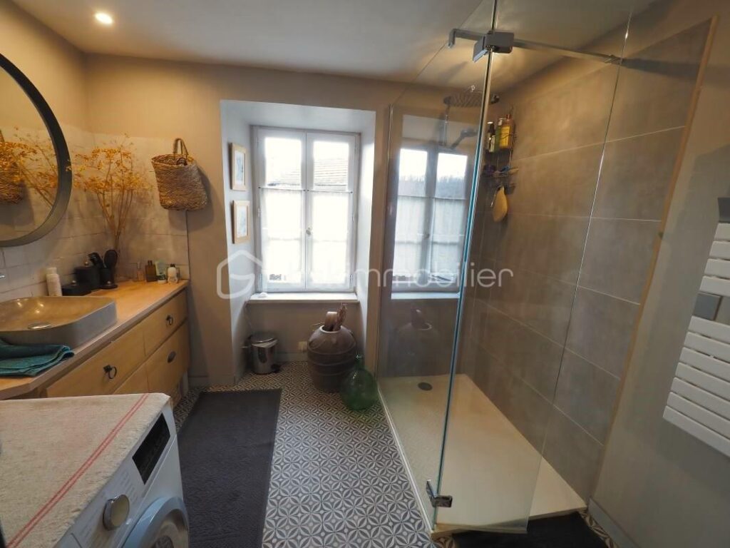 jolie maison de village de 105 m² avec grand jardin de 800 m² sans vis à vis et vue montagne – 4 pièces – 3 chambres – 105 m²