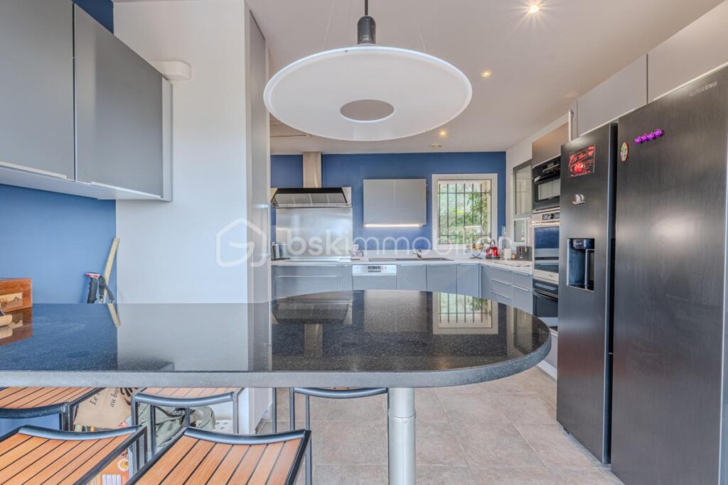 EXCEPTIONNEL – 6 pièces – 4 chambres – 229 m²