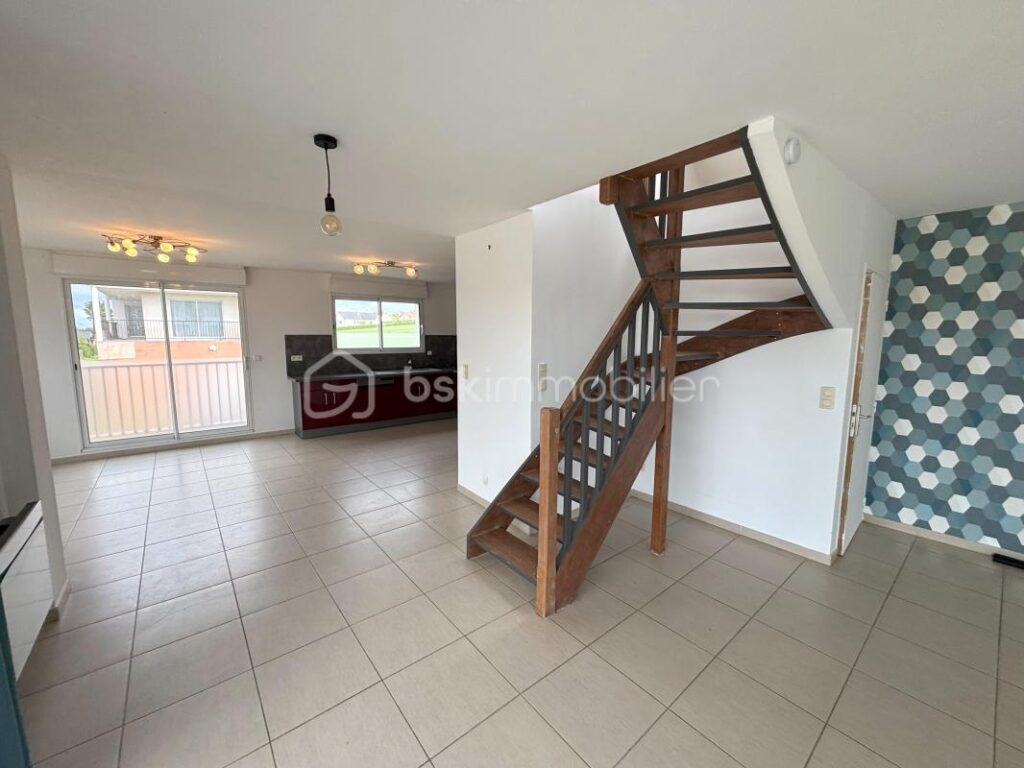 Maison à 10 min à pied de la mer avec dépendance et garage – 4 pièces – 3 chambres – 125 m²