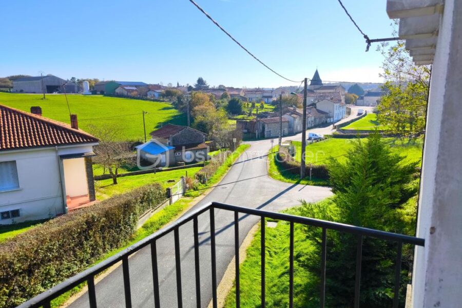 Maison à vendre à Genouille