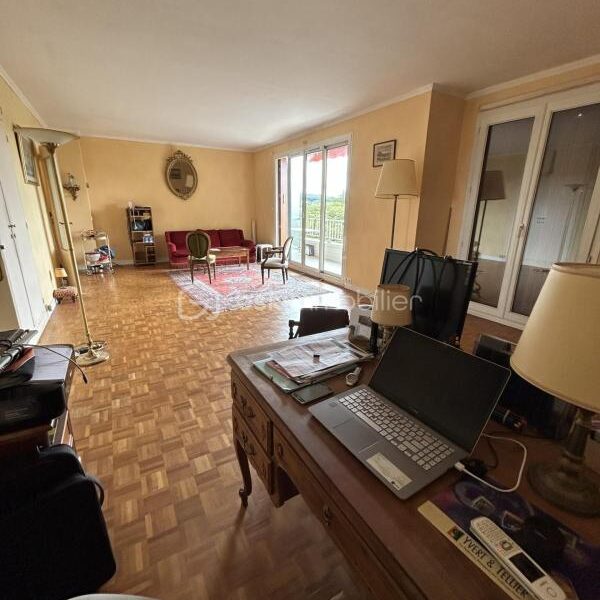 Appartement à vendre à Sevres