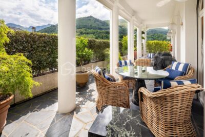 Profitez du luxe paisible d&rsquo;une maison d&rsquo;architecte au cœur de Lourdes – 8 pièces – 5 chambres – 310 m²