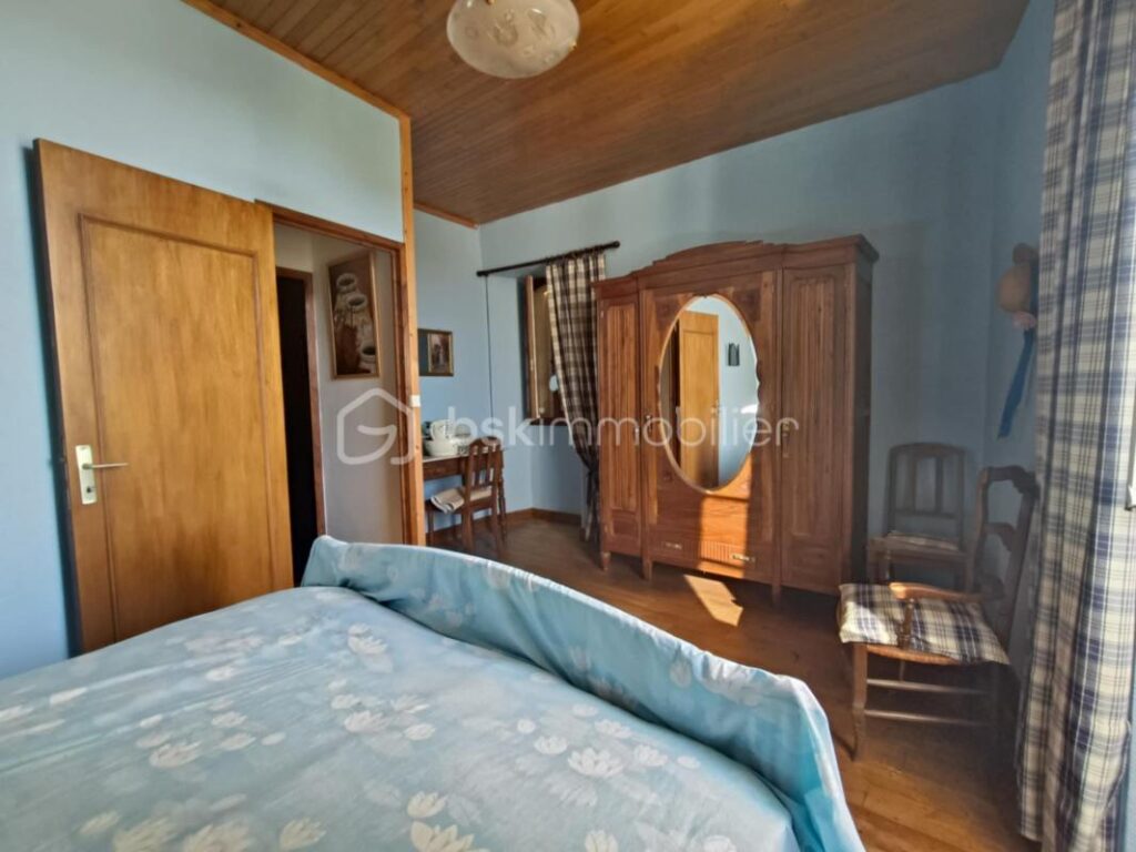 Ancienne et Magnifique Bâtisse en Pierres de 114 m2, située à Cladech 24170 – 4 pièces – 3 chambres – 114 m²