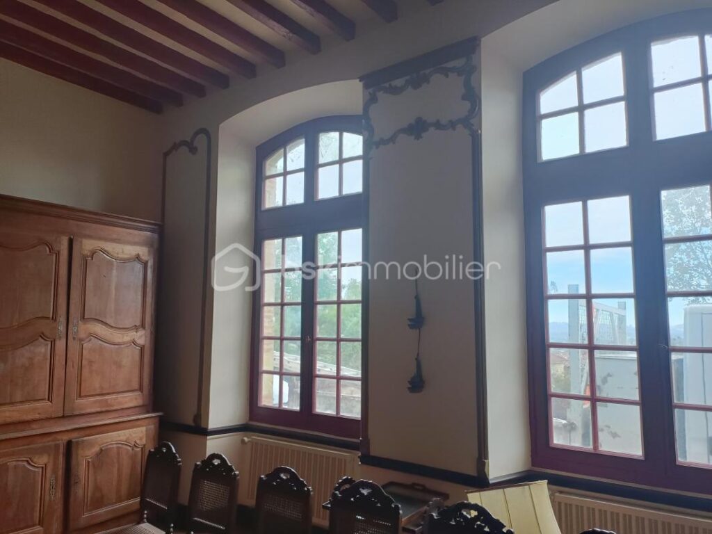 Vivez l’élégance intemporelle dans une maison historique d’Auvillar – 8 pièces – 4 chambres – 488 m²