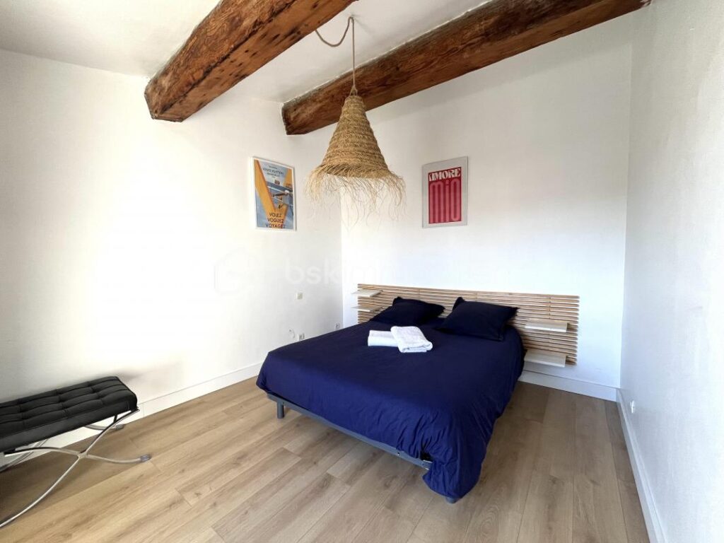 Sur les quais de Sète Duplex 4 pièces au dernier étage avec vue canal & charme authentique ! – 4 pièces – 3 chambres – 90 m²