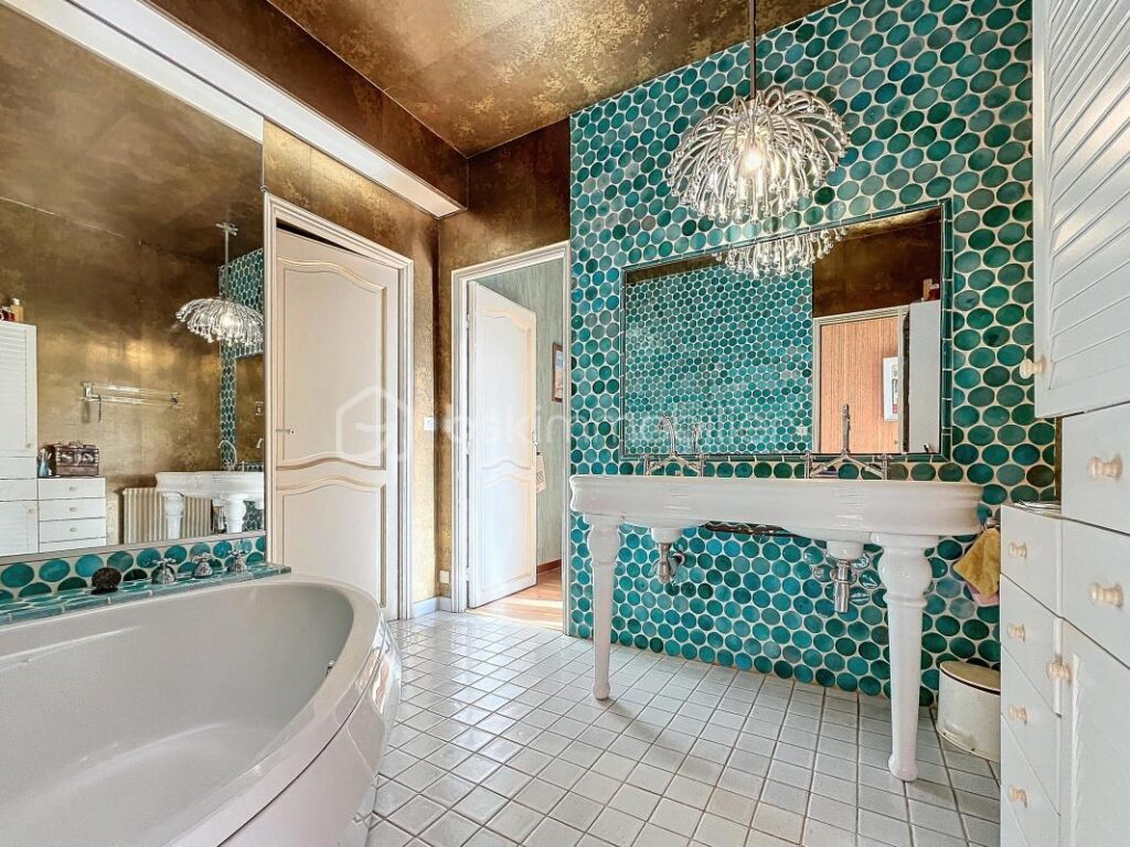 Maison plan des 4 seigneurs – 10 pièces – 6 chambres – 280 m²