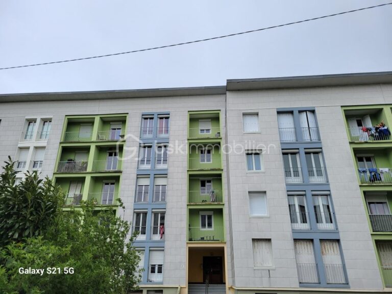 Appartement T3 avec terrasse à Saint-Brieuc – 4 pièces – 2 chambres – 70 m²