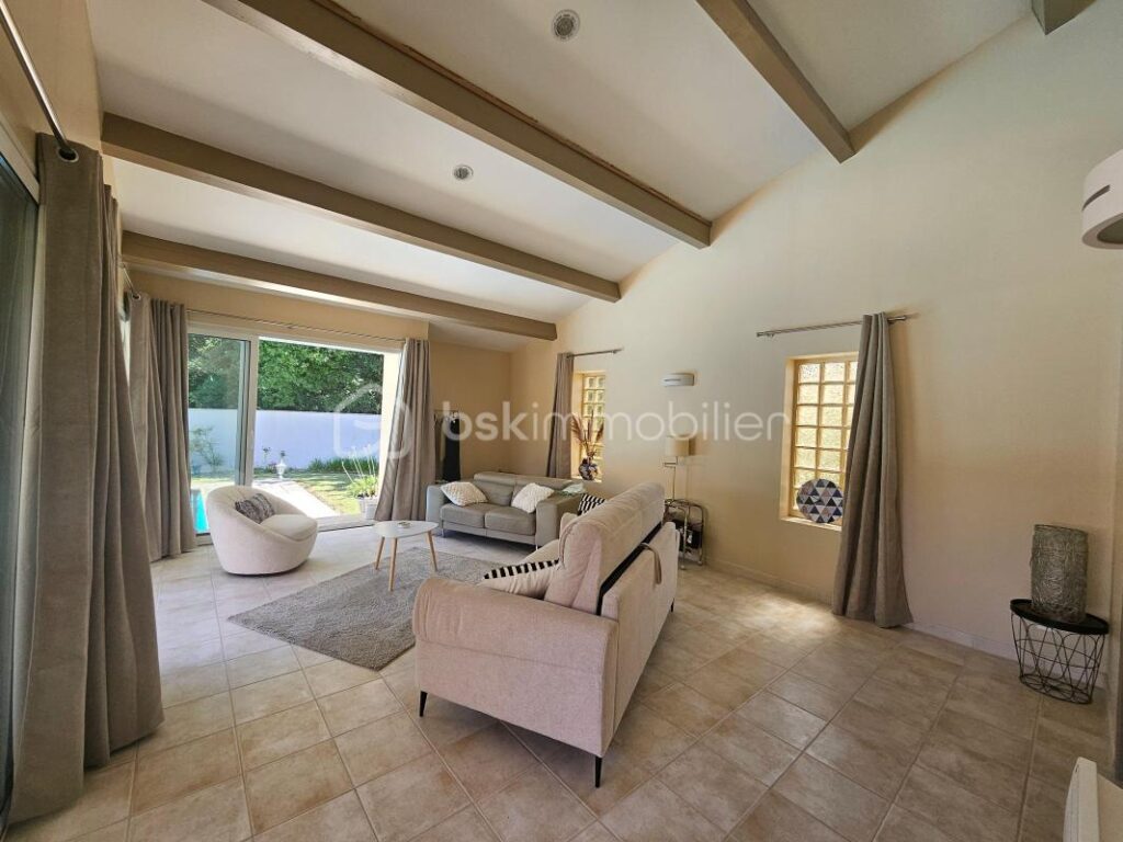 Maison de prestige de 244 m² – 5 pièces – 3 chambres – 244 m²