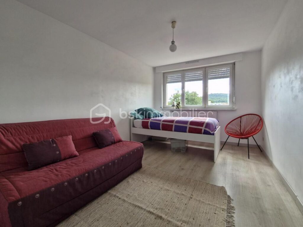 Appartement F3 80m² avec balcon et cave – 3 pièces – 2 chambres – 80 m²