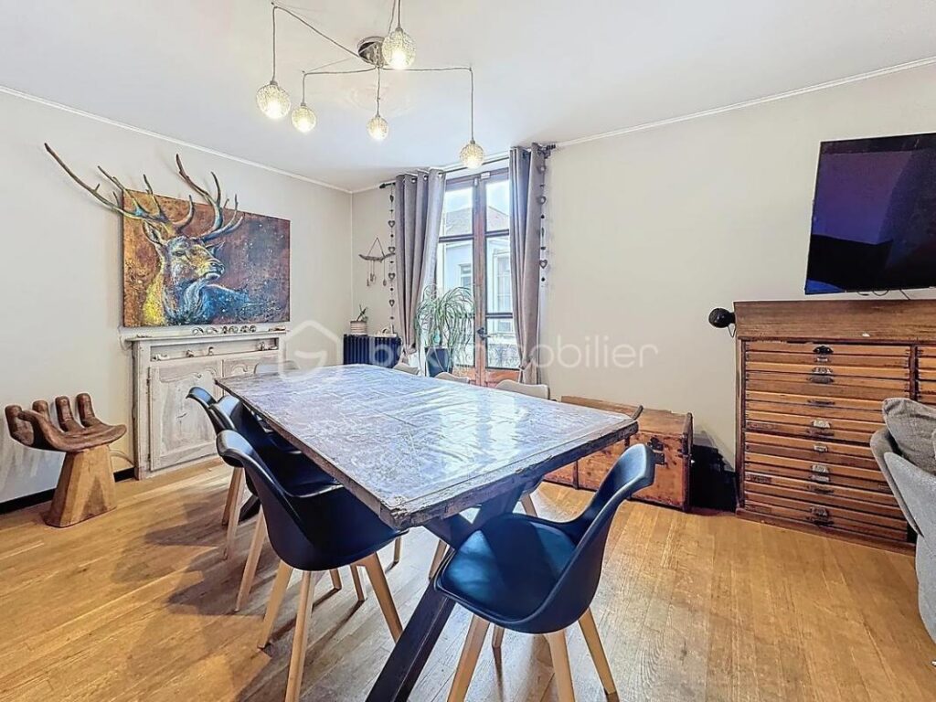 Maison familiale de charme 155m² au cœur de Sassenage, en bordure du Furon – 7 pièces – 4 chambres – 155 m²