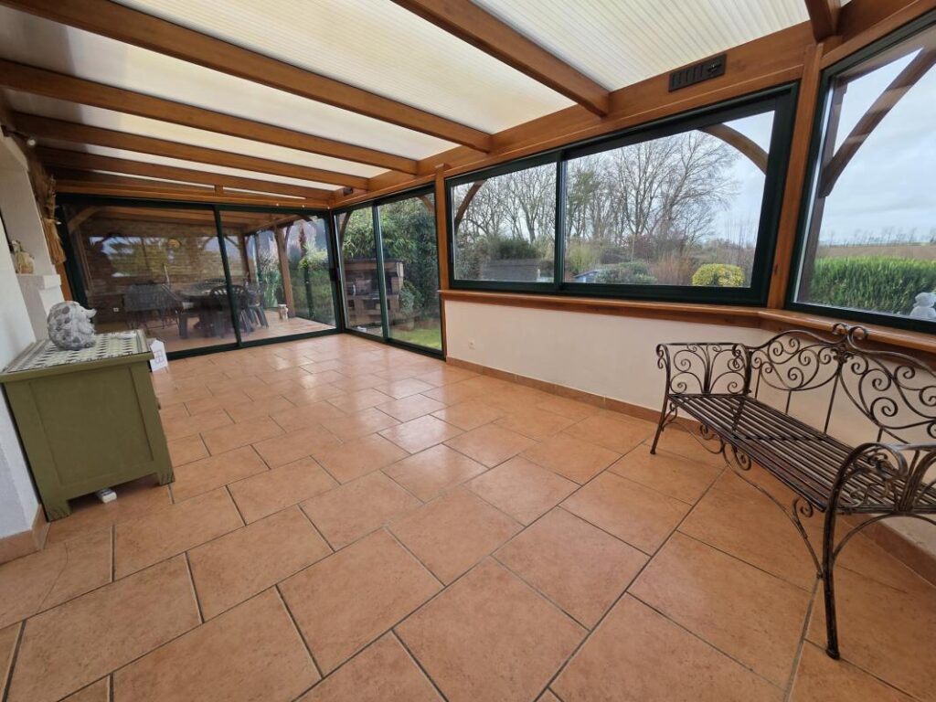 PAVILLON BRIQUES PLAIN PIED BERNARD LANNOY SOUS SOL COMPLET – 6 pièces – 3 chambres – 108 m²