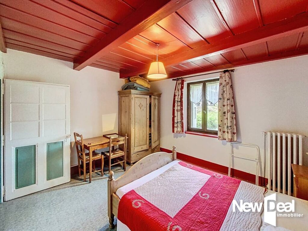 LES HOUCHES – MAISON DE PAYS – 15 pièces – 12 Chambres – 330 m² environ – Terrain 1897 m² – 15 pièces – 12 chambres – 333 m²