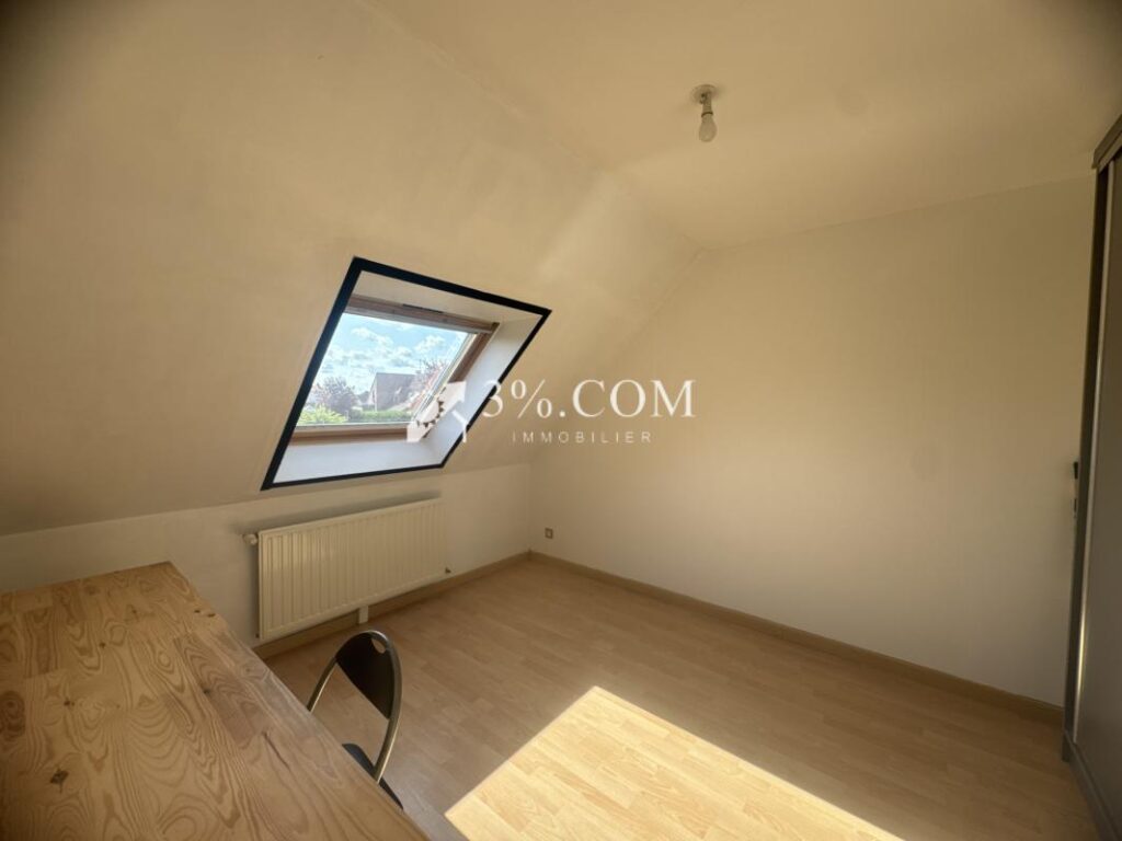 Pavillon individuelle de 2006 avec 5 chambres à Famars – 8 pièces – 5 chambres – 140 m²