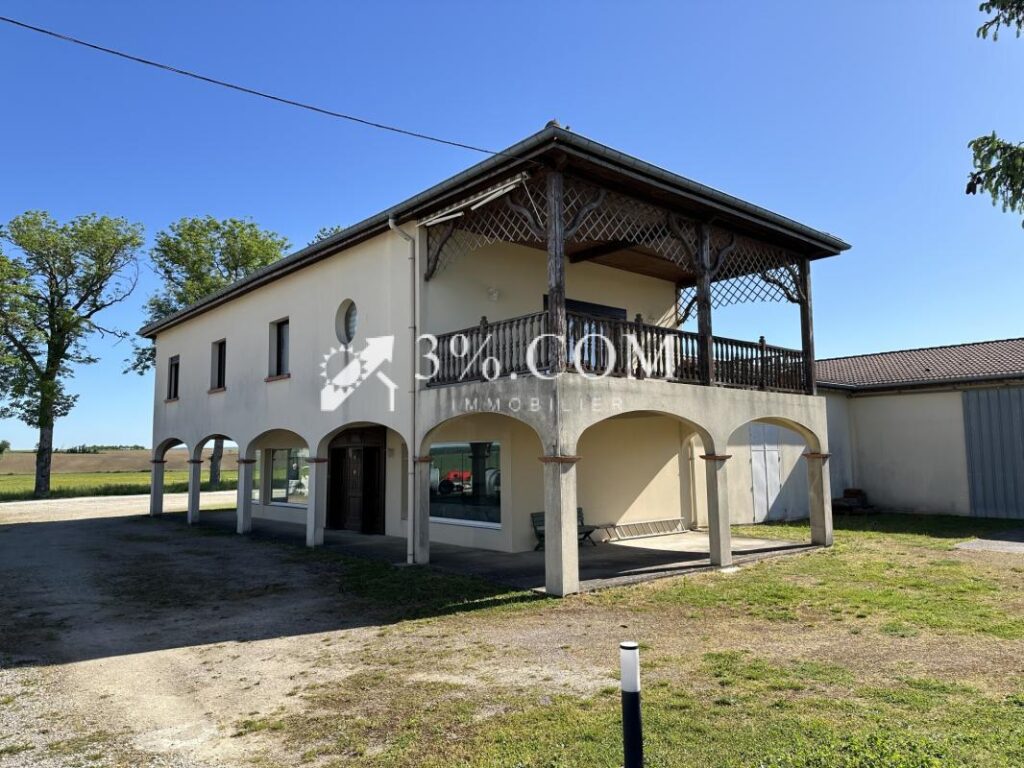 Locaux commerciaux avec logement 639 m2 DOMBASLE EN XANTOIS – 12 pièces – 6 chambres – 639 m²