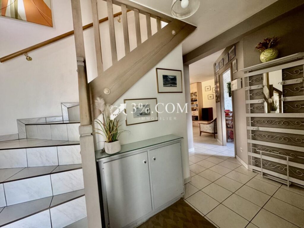 3%COM Jolie maison avec jardin en bordure de champs – 5 pièces – 3 chambres – 98 m²