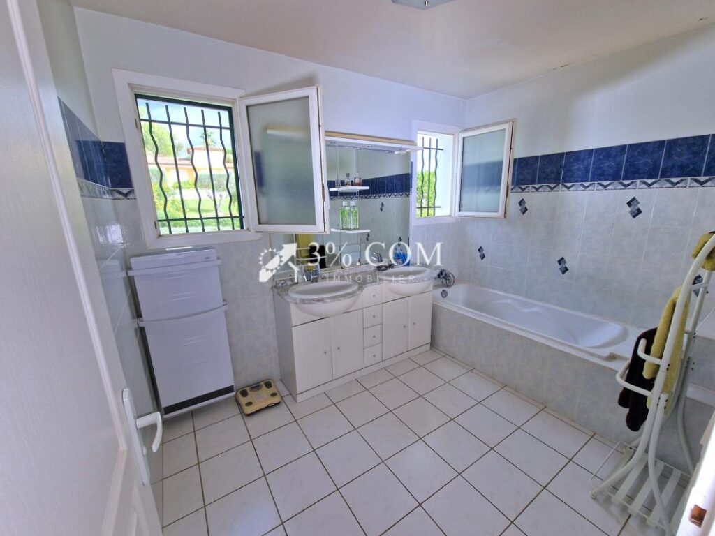 Splendide villa dans un écrin de verdure – 5 pièces – 4 chambres – 133 m²