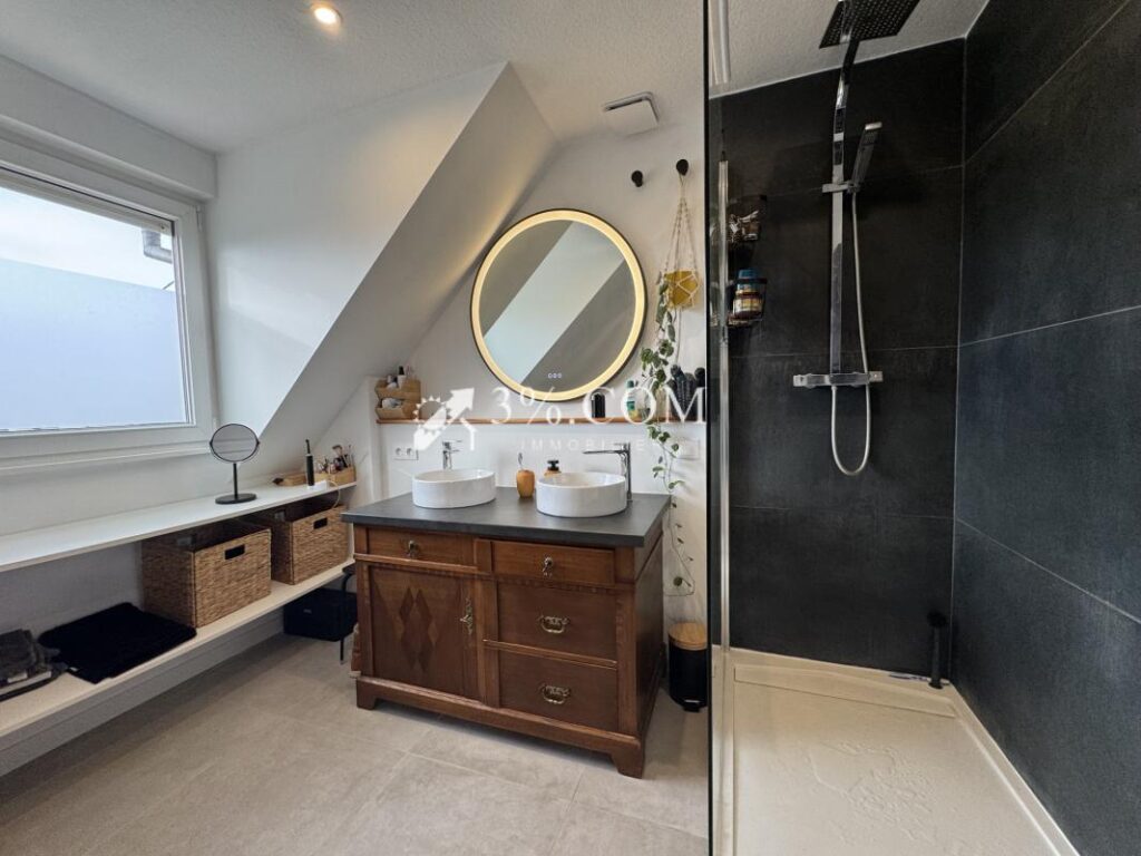 3%COM Jolie maison rénovée avec 4 chambres proximité Hochfel – 6 pièces – 4 chambres – 152 m²