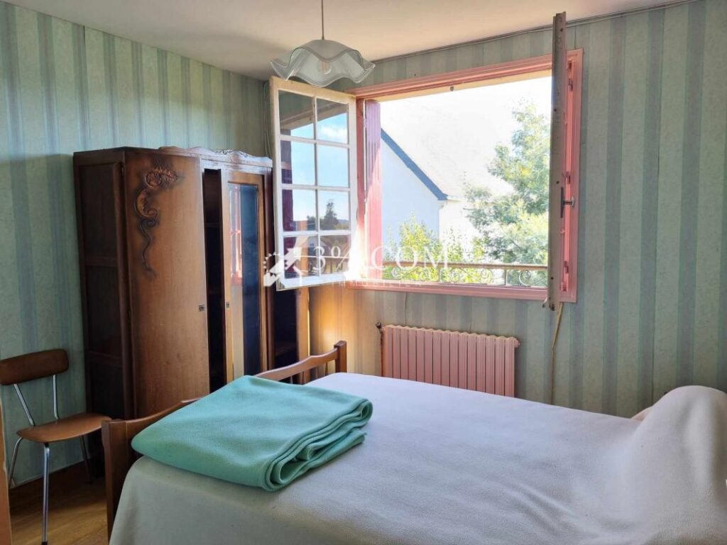 Maison familiale bien placée avec beau potentiel – 6 pièces – 4 chambres – 113 m²