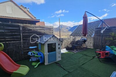 Maison 154 m² habitable + studio en sous sol ( à rénover entièrement ) – 6 pièces – 4 chambres – 154 m²