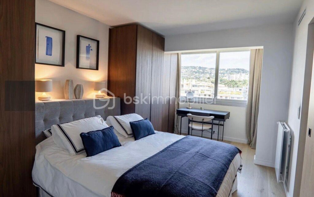 CANNES CROISETTE – APPARTEMENT 3 PIECES 89M² – VUE MER PANORAMIQUE – ÉTAGE ÉLEVÉ – 3 pièces – 2 chambres – 89 m²