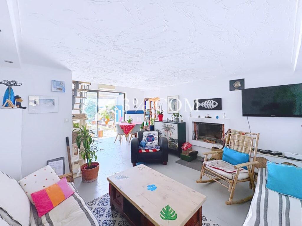 Coup de coeur à Bages : maison avec vue exceptionnelle sur l’ – 7 pièces – 3 chambres – 139 m²