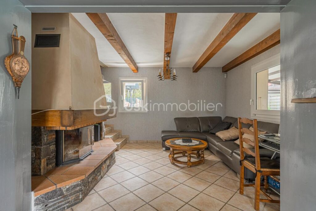 Maison familiale avec studio indépendant et grande véranda – Sallanches – 7 pièces – 4 chambres – 268 m²