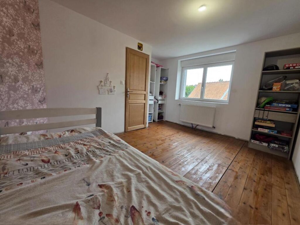 Maison individuelle, semi plain-pied, 5chambres, jardin, garage à TROISVILLES – 5 pièces – 4 chambres – 299 m²