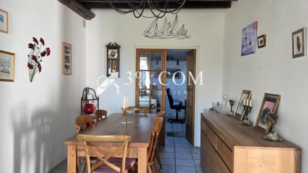 Maison en pierre avec potential gîte – 9 pièces – 5 chambres – 202 m²