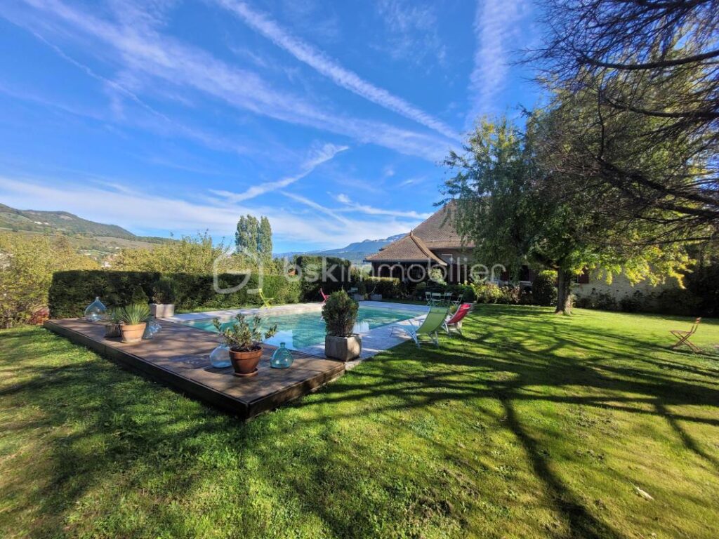 Criel de Voiron Propriété d’Exception Terrain 3766 m² 1 090 000 € – 7 pièces – 6 chambres – 360 m²