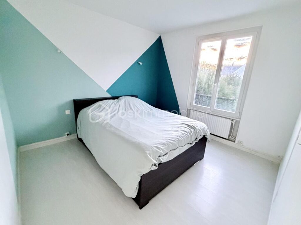 Maison familiale pleine de charme – Villeneuve-le-Comte (77) – 6 pièces – 5 chambres – 147 m²