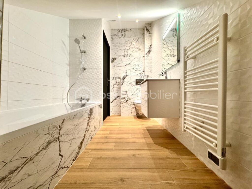 Duplex 143 m² – 1km du lac – 3 chambres – 4 pièces – 3 chambres – 97 m²