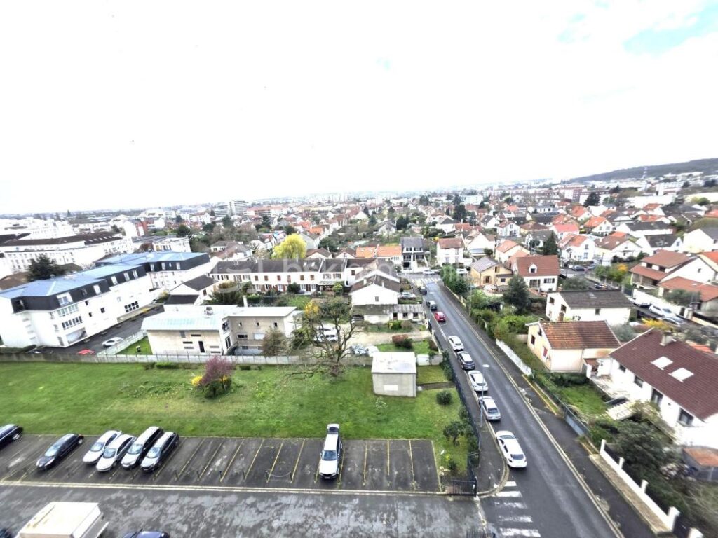 bel appartement F4 lumineux et traversant de 79 m² – 4 pièces – 3 chambres – 79 m²