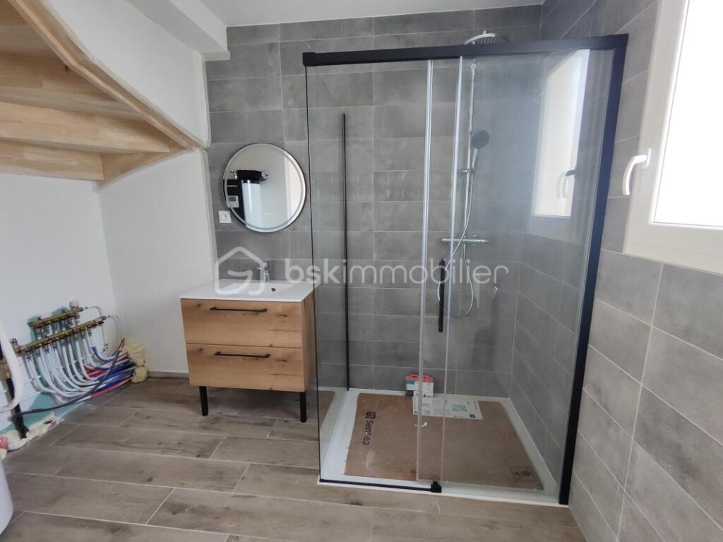 Ensemble immobilier neuf avec piscine – 11 pièces – NR chambres – 223 m²