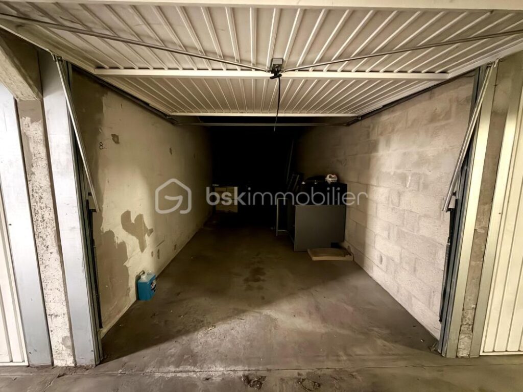 EN EXCLUSIVITÉ – DUPLEX AVEC GRANDE TERRASSE ET DOUBLE GARAGE – 4 pièces – 3 chambres – 77 m²