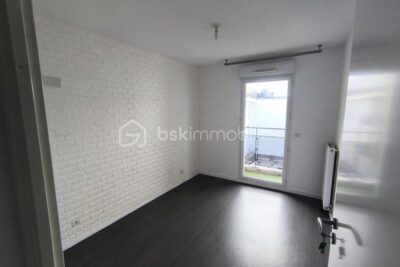 charmant trois pièces avec deux chambres de 57m2 dans immeuble récent avec 2 places de parking – 3 pièces – 2 chambres – 56 m²