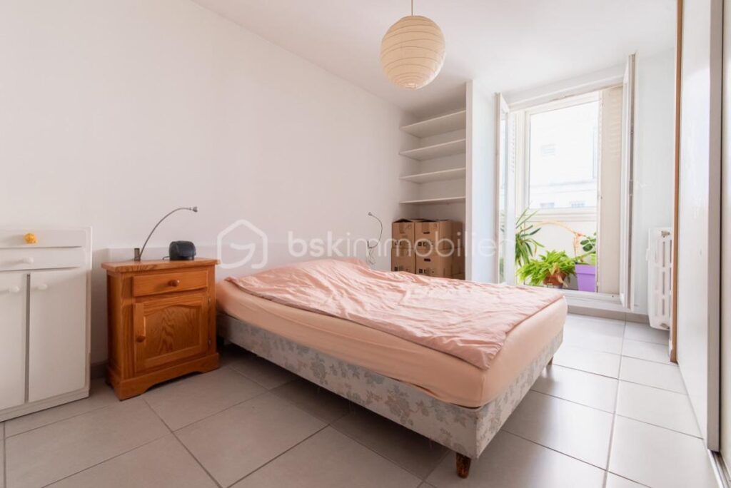 Appartement T3/4 lumineux, confortable et avec parking, très proche du centre historique d’AIX EN PROVENCE. A DECOUVRIR SANS TARDER! – 3 pièces – 2 chambres – 76 m²