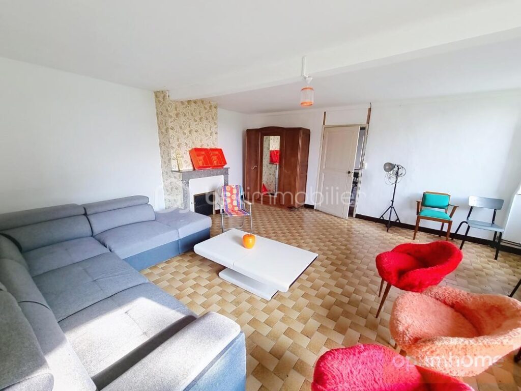 Maison de campagne en pierre – 6 pièces – 3 chambres – 112 m²