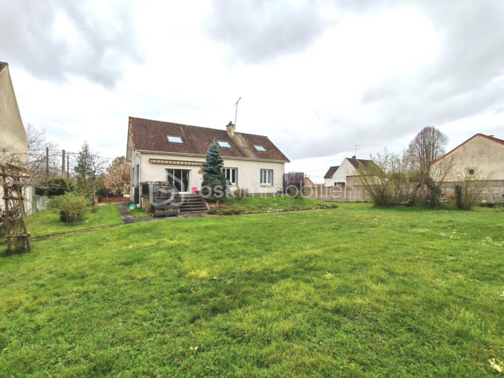 Maison familiale lumineuse avec sous-sol total et jardin – 6 pièces – 4 chambres – 126 m²