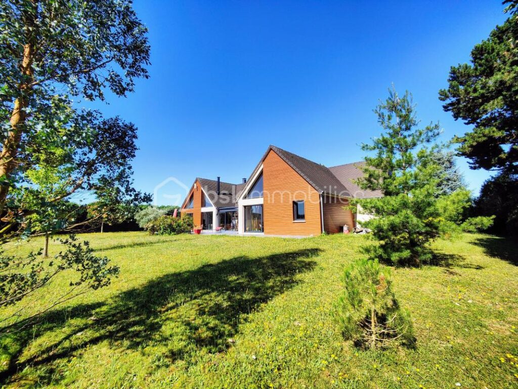 Maison av jardin arboré vue dégagée et sous-sol total ! – 10 pièces – 4 chambres – 239 m²