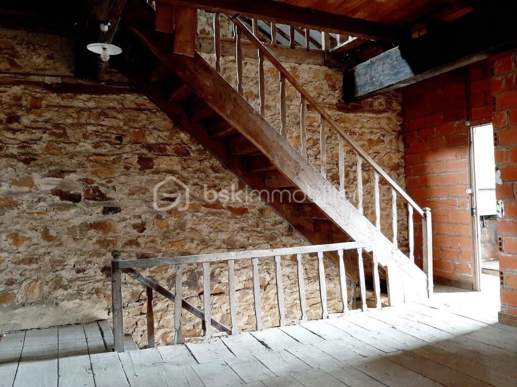 Maison 6 pièces 120 m² avec grange attenante – 6 pièces – 4 chambres – 120 m²