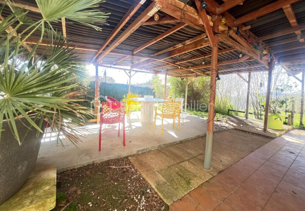 Maison 101 m2 5 pièces 3 chambres Méjannes les Alès – 5 pièces – 3 chambres – 101 m²