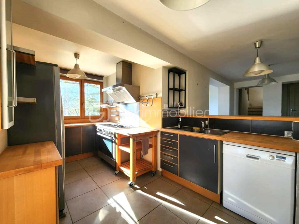 Superbe villa avec vue imprenable – 7 pièces – 4 chambres – 192 m²