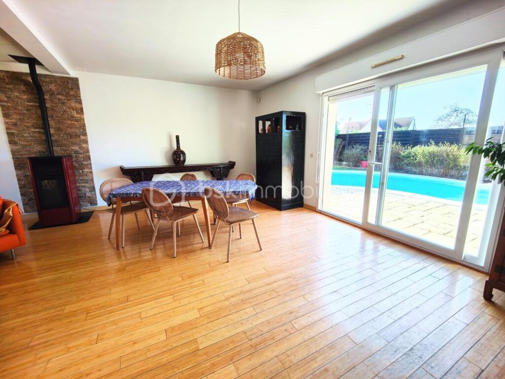 A l’abris des regards, belle maison familiale av 4 chambres et garage – 6 pièces – 4 chambres – 146 m²