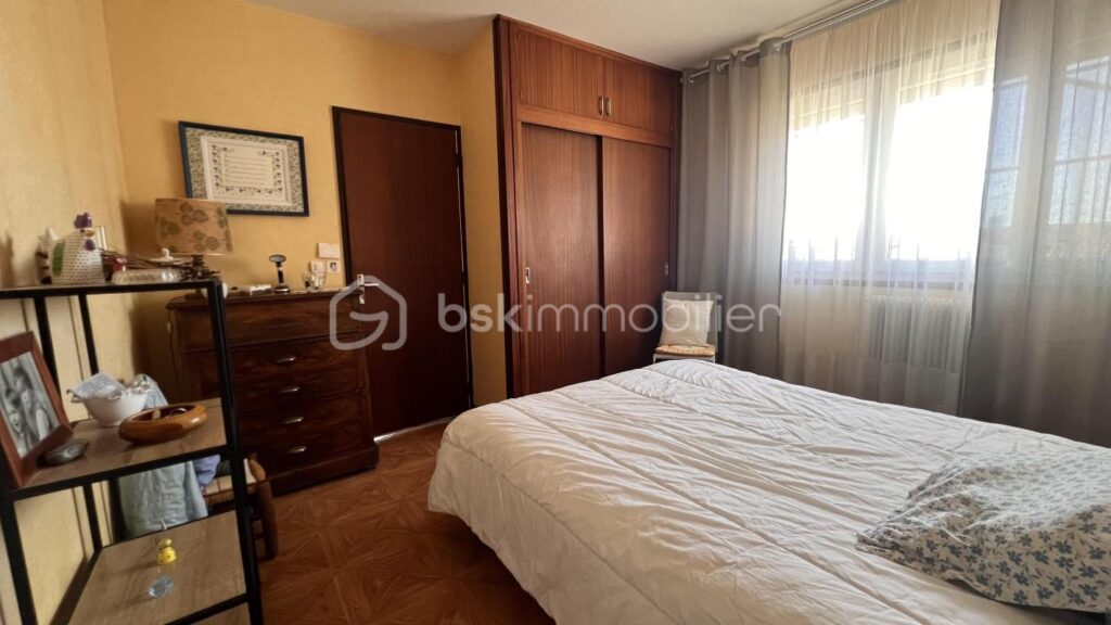 Appartement T4 – 88 m² avec balcon – double garage – Châteauroux – 4 pièces – 3 chambres – 88 m²