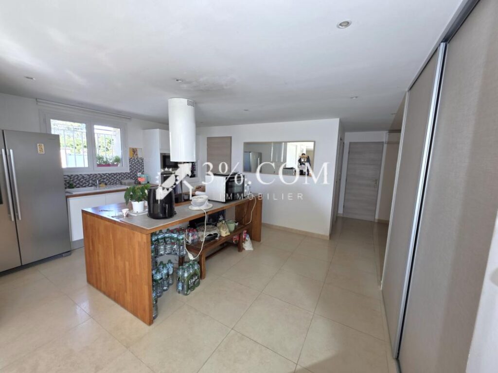 Magnifique villa avec vue incroyable à Valescure – 4 pièces – 3 chambres – 108 m²