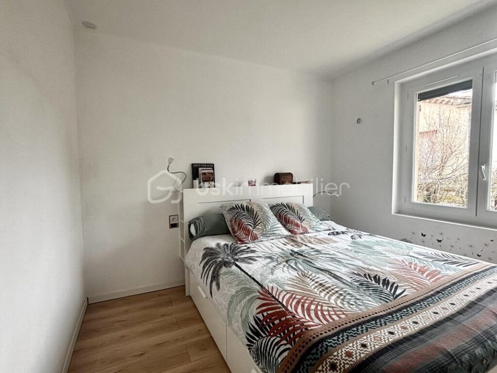 Maison plain-pied 108 m² avec studio indépendant sur un terrain de 760 m² – 5 pièces – 4 chambres – 108 m²